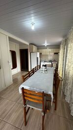Casa com Piscina para 12 pessoas á 300 mts do mar!
