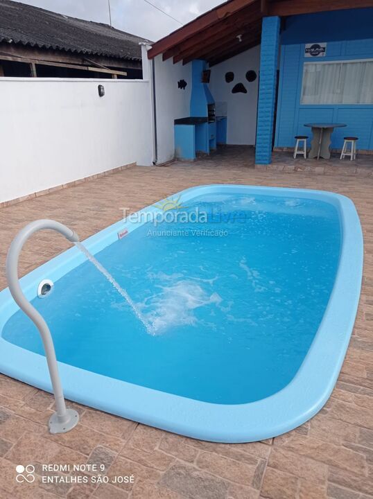 Casa para aluguel de temporada em Guaratuba (Coroados)