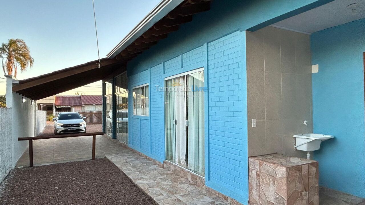 Casa para aluguel de temporada em Guaratuba (Coroados)