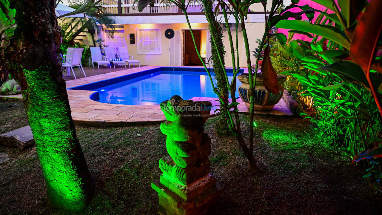 Casa para aluguel de temporada em Ilhabela (Saco da Capela)