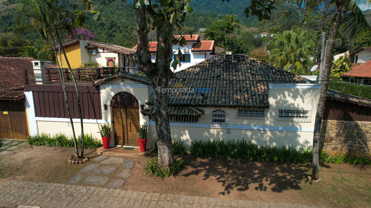 Casa para aluguel de temporada em Ilhabela (Saco da Capela)