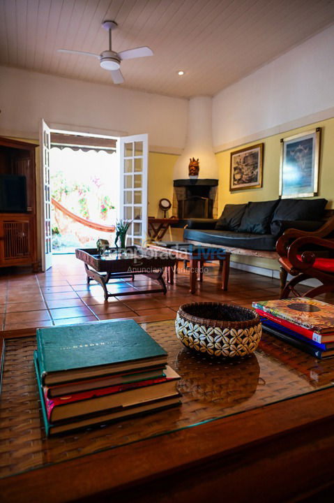 Casa para aluguel de temporada em Ilhabela (Saco da Capela)