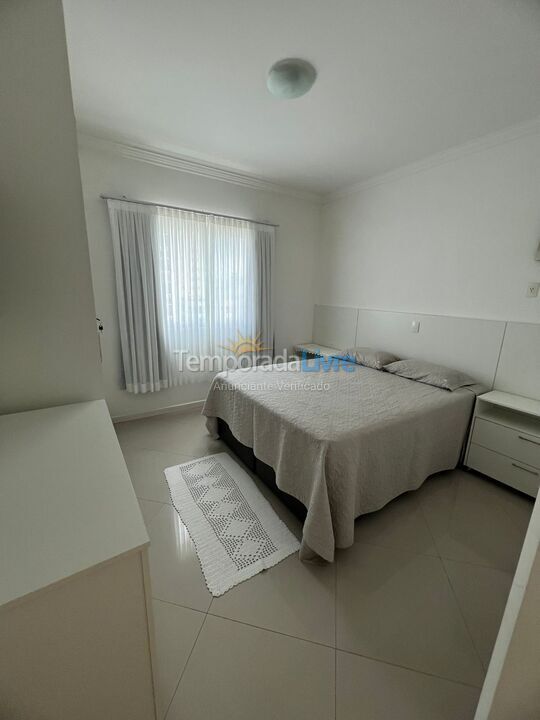 Apartamento para alquiler de vacaciones em Itapema (Meia Praia)