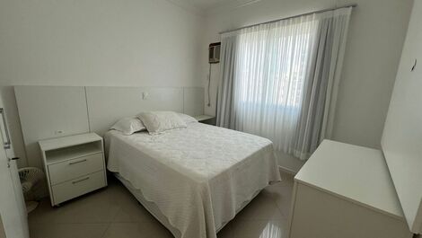 Apartment in the heart of Meia Praia Itapema SC