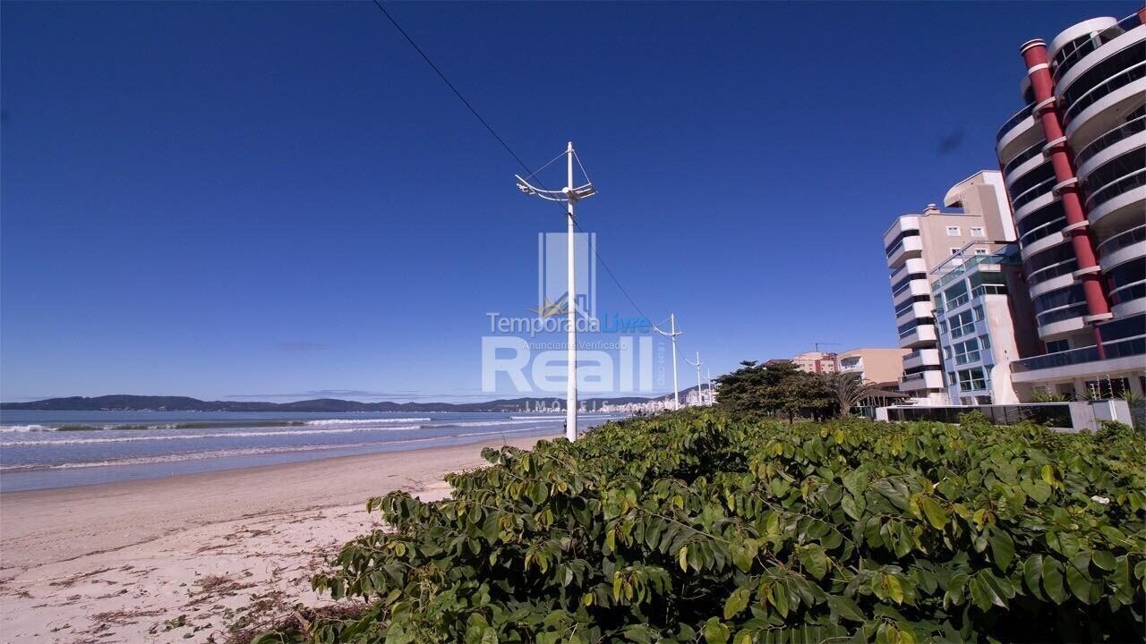 Apartamento para aluguel de temporada em Itapema (Estreito)