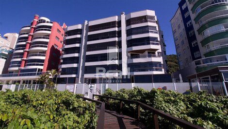 Apartamento frente mar em Itapema