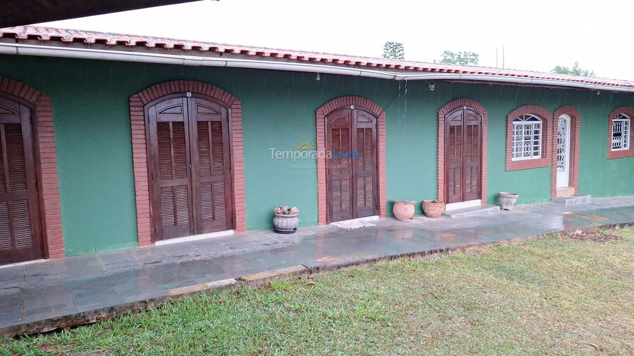 Granja para alquiler de vacaciones em Mairinque (Dona Catarina)