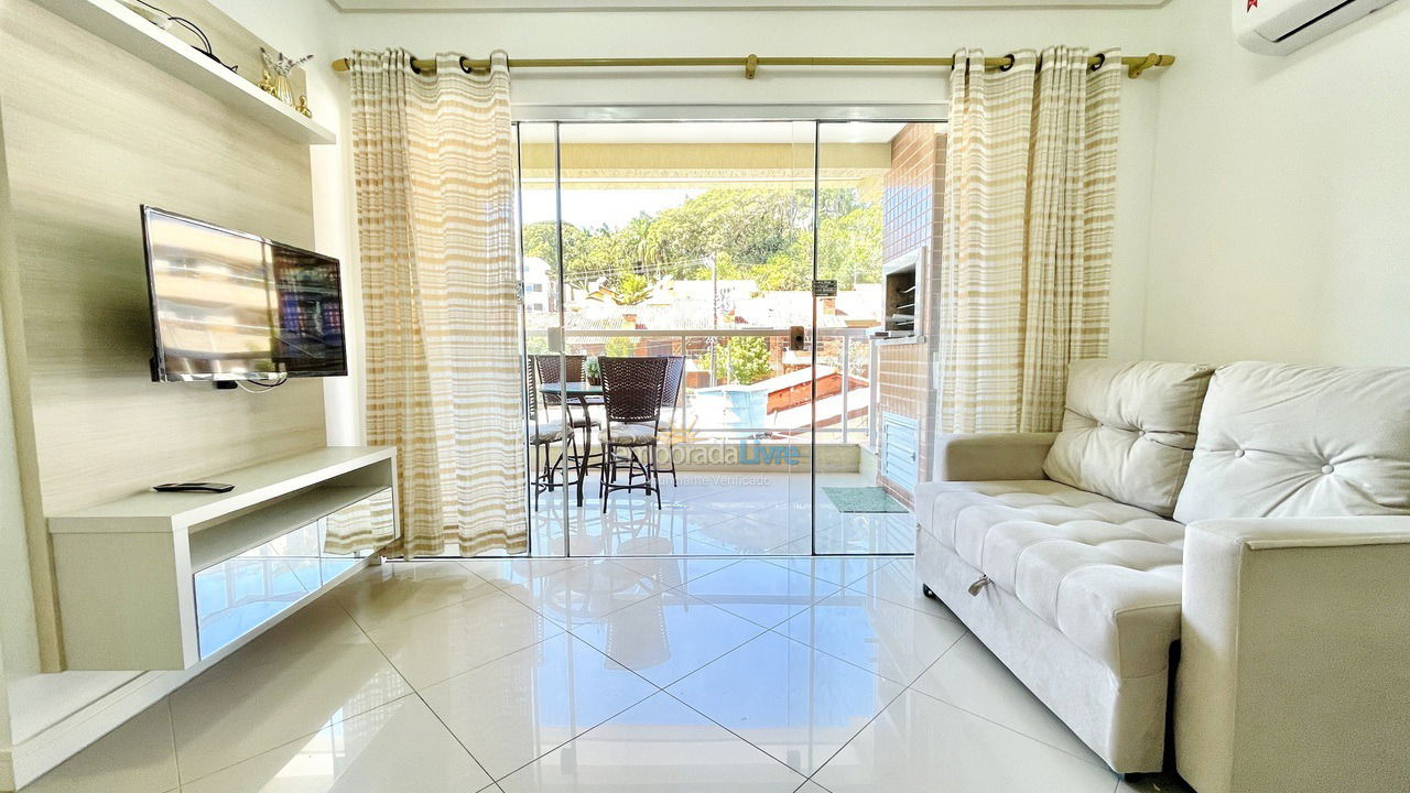 Apartment for vacation rental in Bombinhas (Praia de Bombinhas)