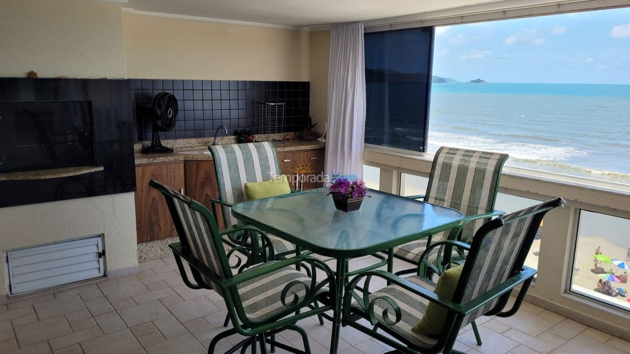 Apartment for vacation rental in Itapema (Meia Praia)