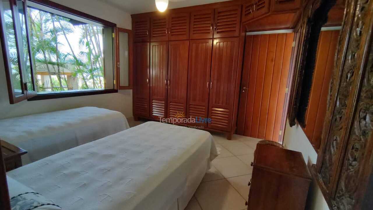 Casa para alquiler de vacaciones em São Sebastião (Praia da Baleia)