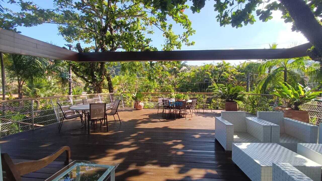 Casa para alquiler de vacaciones em São Sebastião (Praia da Baleia)