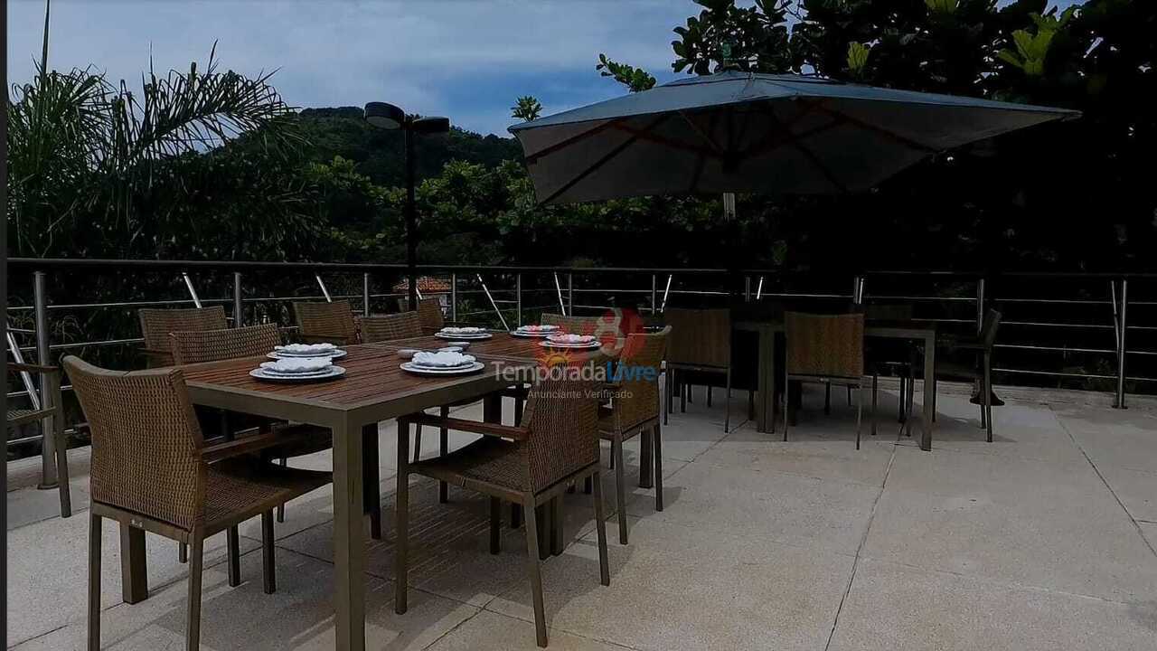 Casa para alquiler de vacaciones em São Sebastião (Praia da Baleia)