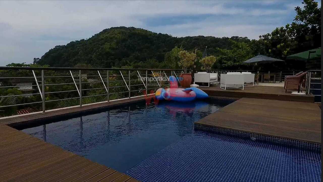 Casa para aluguel de temporada em São Sebastião (Praia da Baleia)