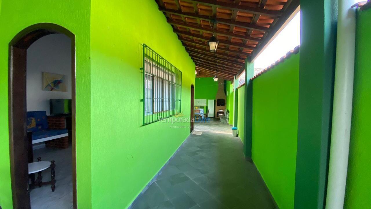 House for vacation rental in Peruíbe (Belmira Novaes)