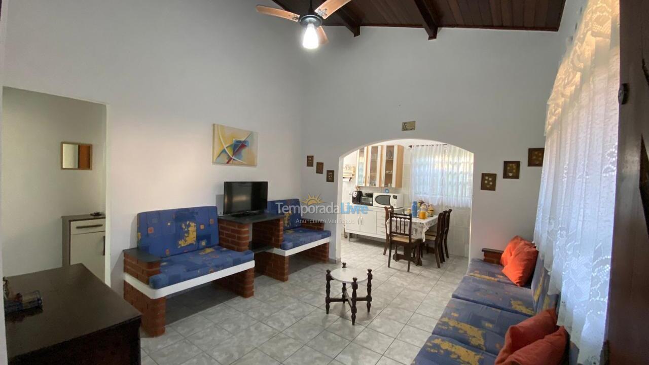 House for vacation rental in Peruíbe (Belmira Novaes)