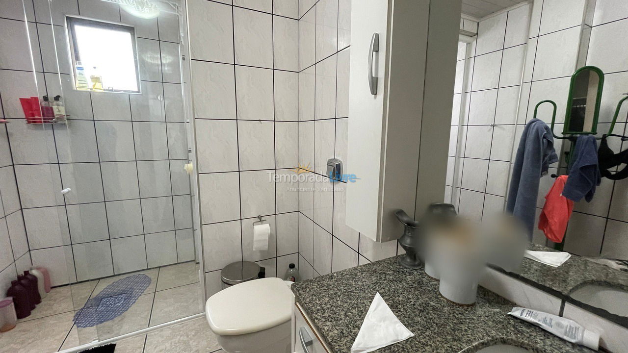 Apartamento para aluguel de temporada em Itapema (Meia Praia)