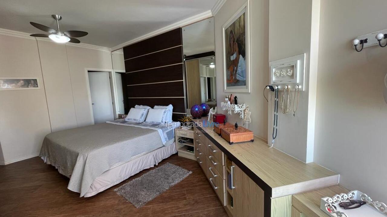 Apartamento para alquiler de vacaciones em Itapema (Meia Praia)