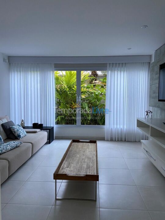 House for vacation rental in Caraguatatuba (Praia da Cocanha)