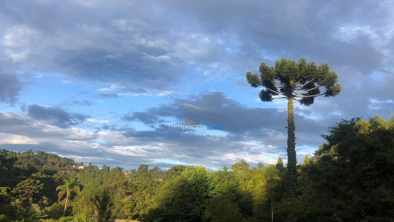 Casa para alquiler de vacaciones em Campos do Jordão (Vale Encantado)