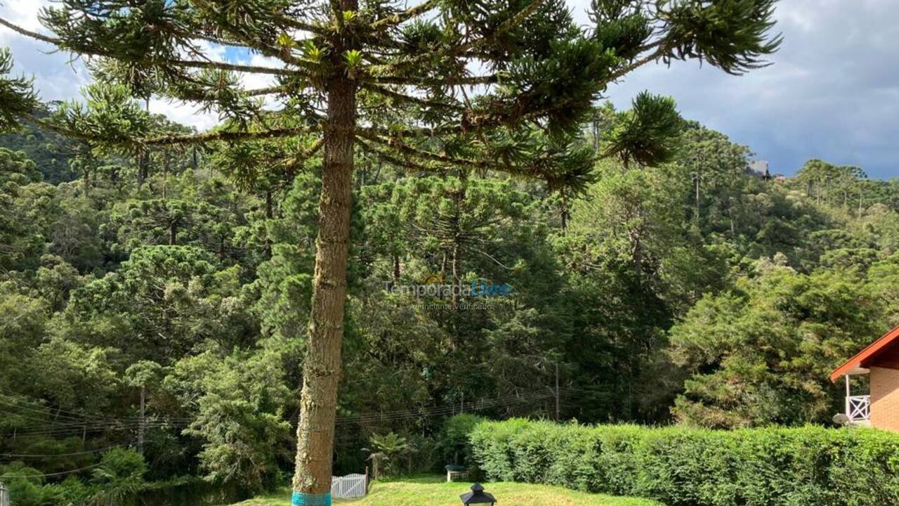 Casa para alquiler de vacaciones em Campos do Jordão (Vale Encantado)