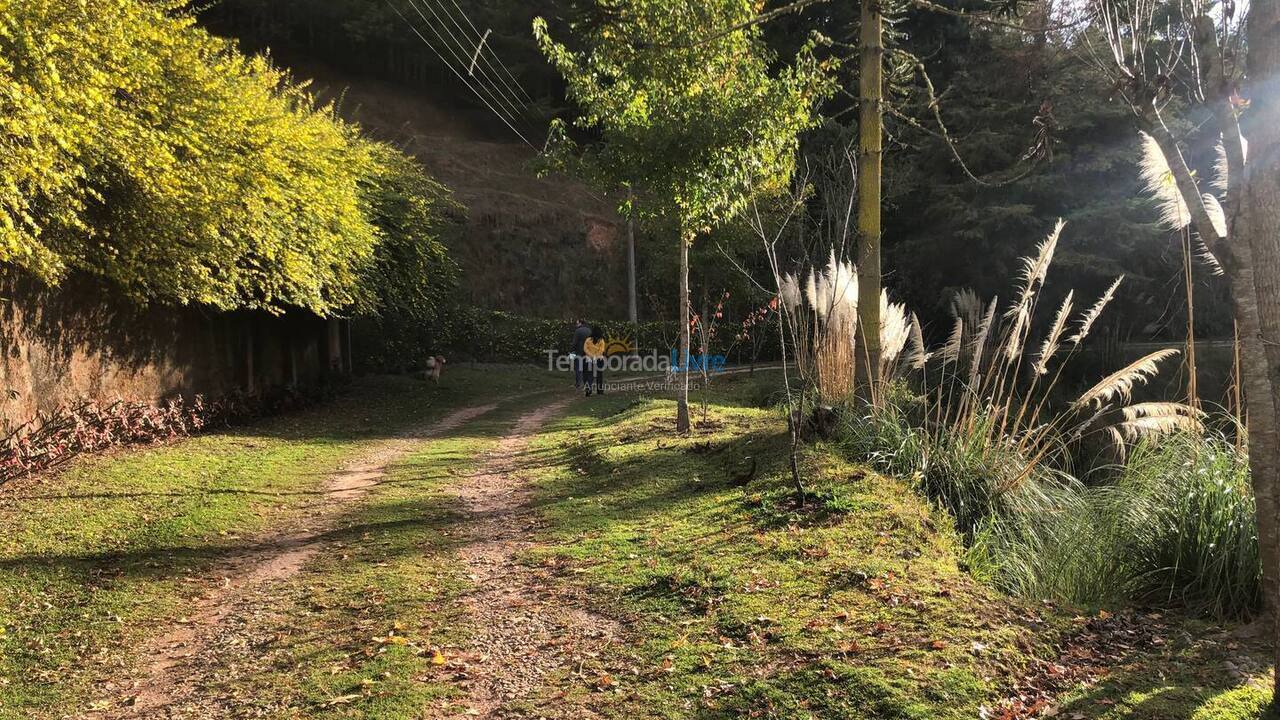 Casa para aluguel de temporada em Campos do Jordão (Vale Encantado)