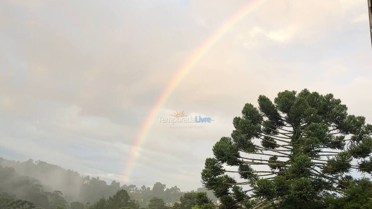 Casa para aluguel de temporada em Campos do Jordão (Vale Encantado)