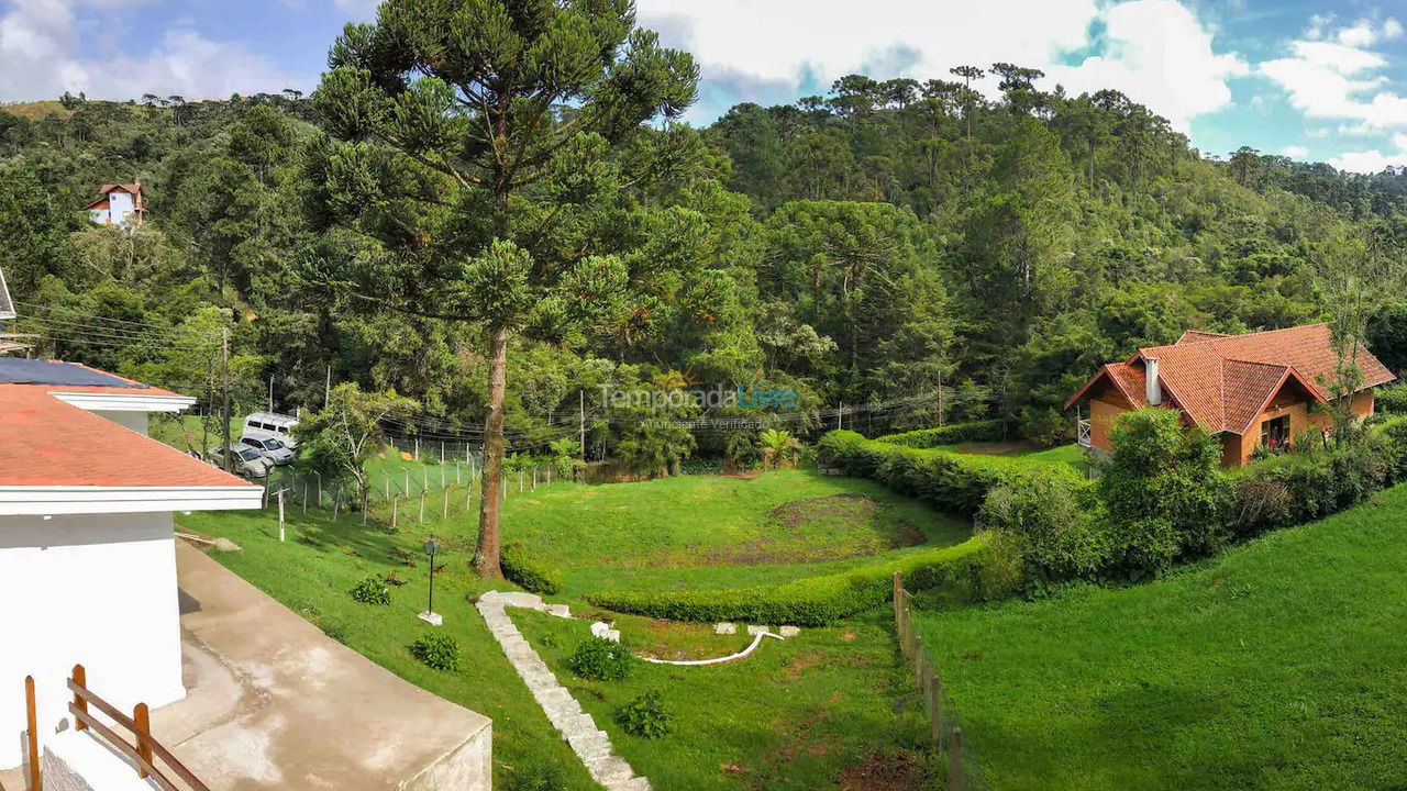 Casa para alquiler de vacaciones em Campos do Jordão (Vale Encantado)