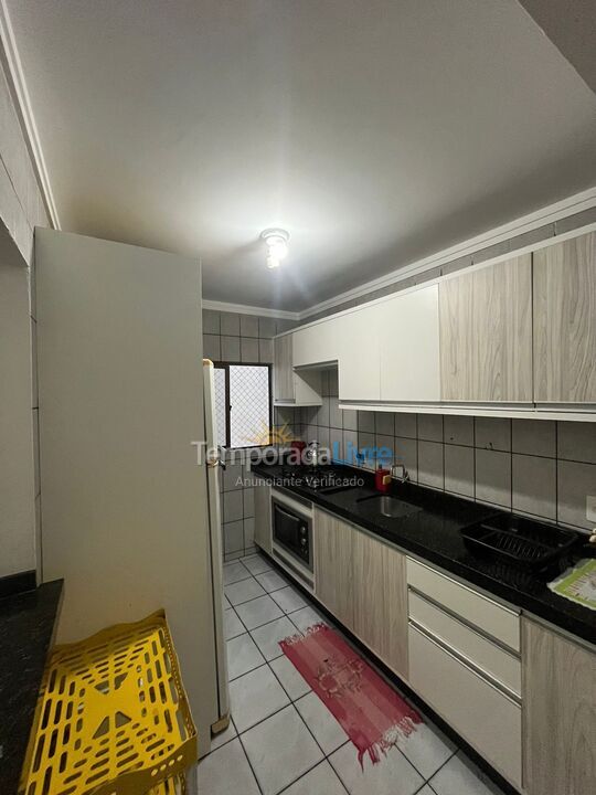 Apartamento para aluguel de temporada em Itapema (Meia Praia)