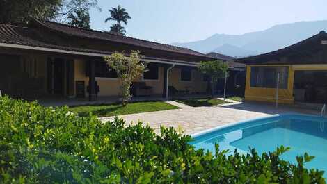 Casa para alugar em Caraguatatuba - Massaguaçu