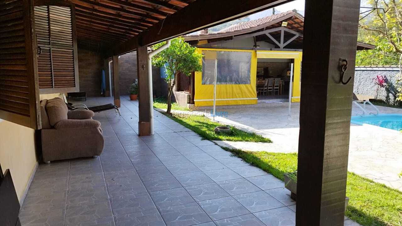 Casa para alquiler de vacaciones em Caraguatatuba (Massaguaçu)