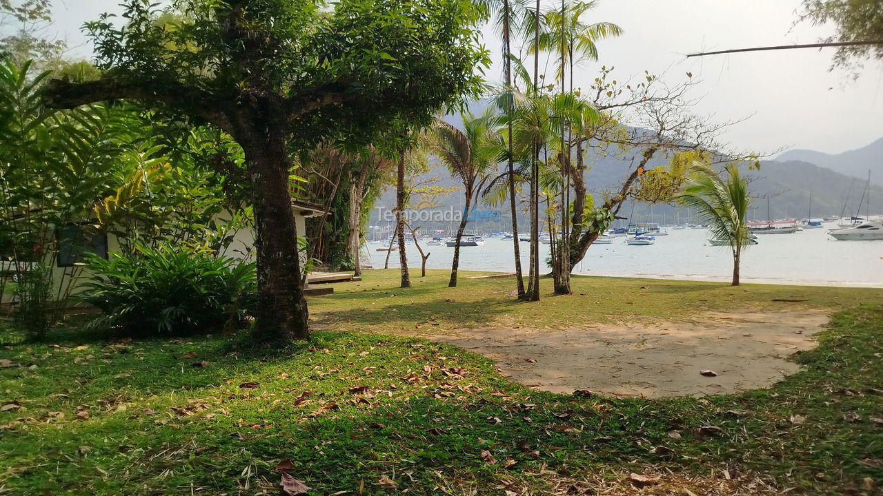 Casa para alquiler de vacaciones em Ubatuba (Praia da Ribeira)