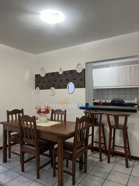 Apartamento para aluguel de temporada em Itapema (Meia Praia)