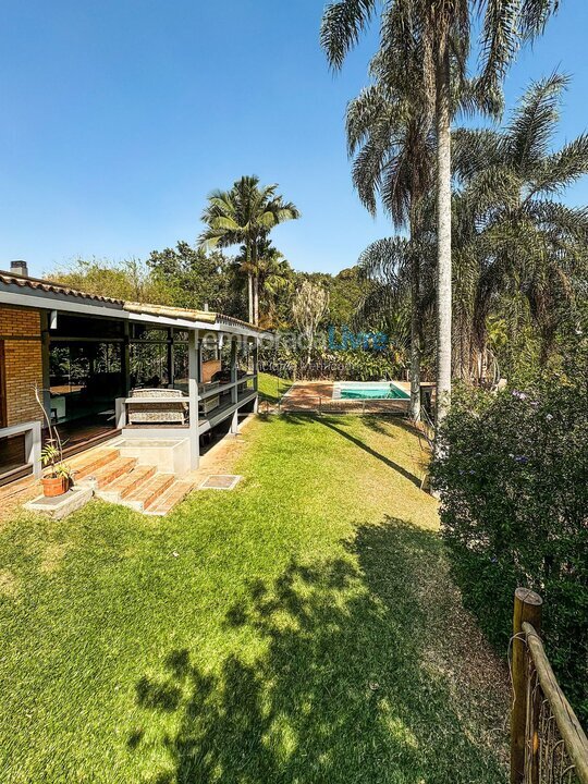 Casa para aluguel de temporada em Jandira (Chácaras do Peroba)