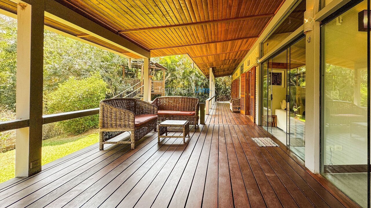 Casa para aluguel de temporada em Jandira (Chácaras do Peroba)