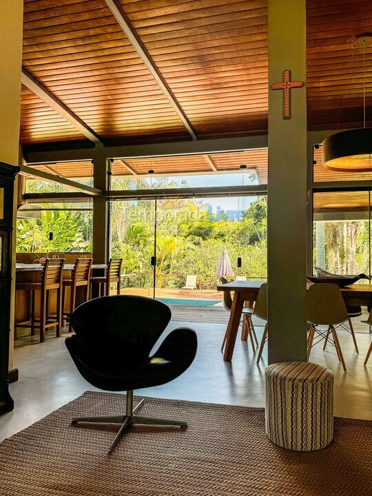 Casa para alquiler de vacaciones em Jandira (Chácaras do Peroba)