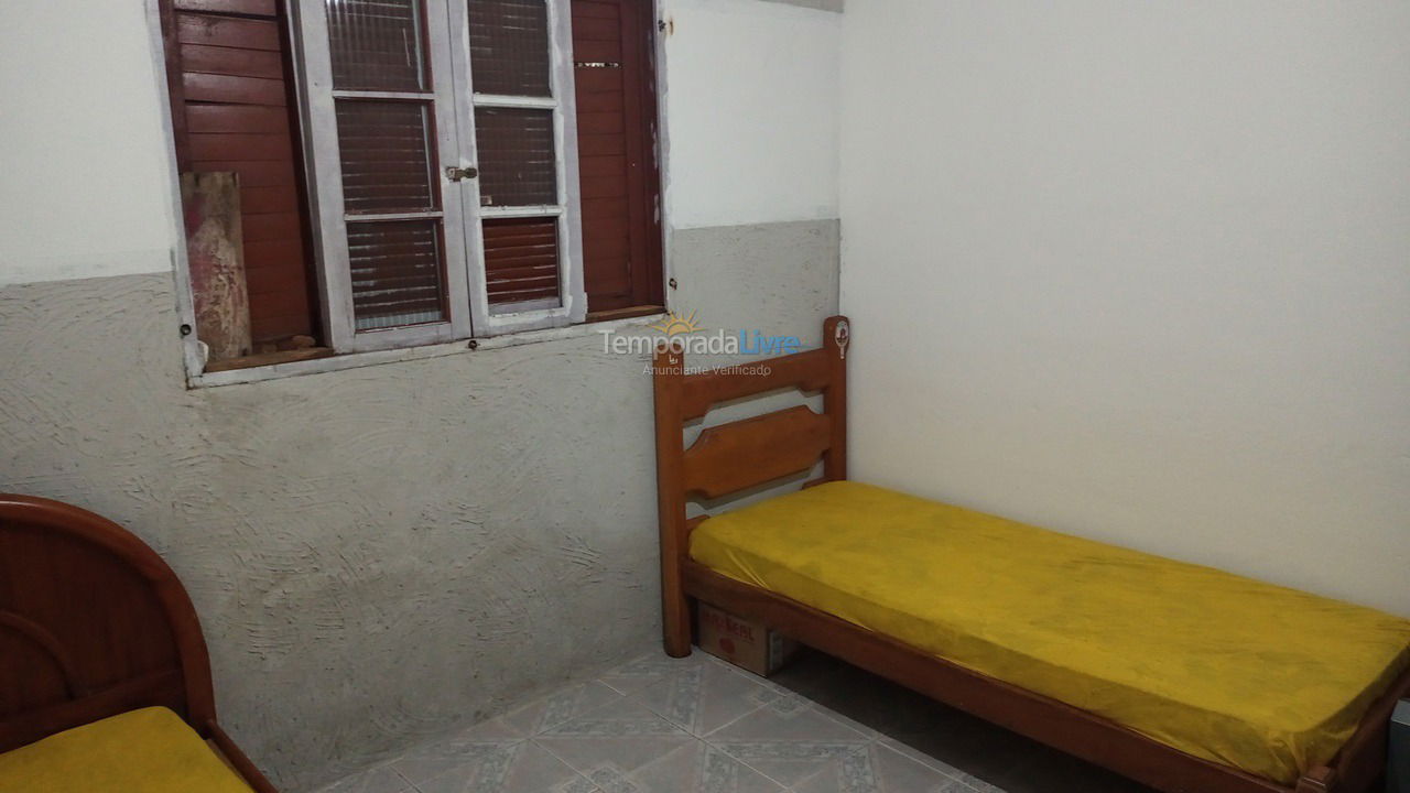 House for vacation rental in Mongaguá (Jardim Columbia)