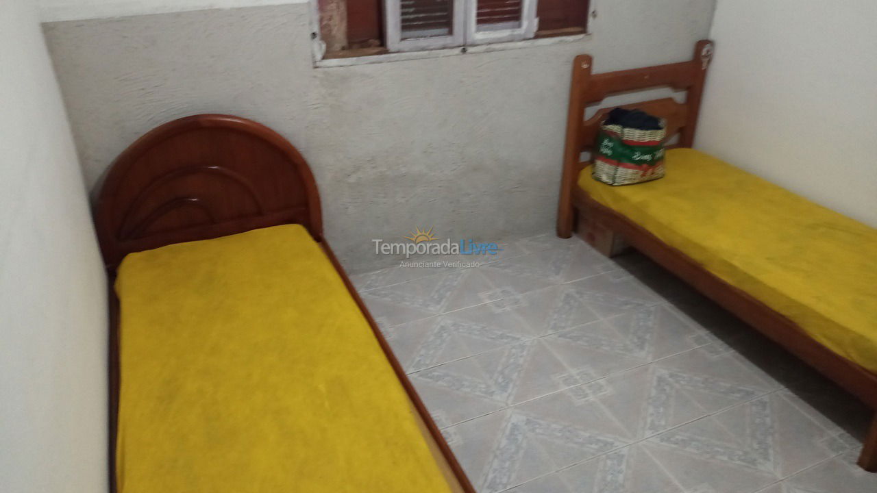 House for vacation rental in Mongaguá (Jardim Columbia)