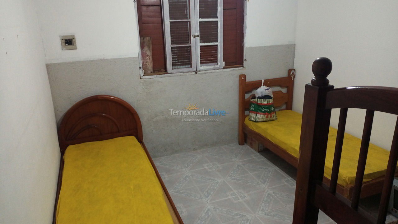 House for vacation rental in Mongaguá (Jardim Columbia)