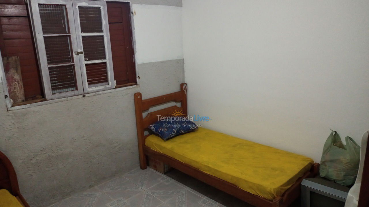 House for vacation rental in Mongaguá (Jardim Columbia)