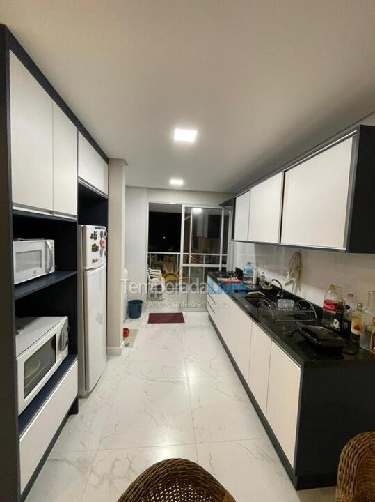 Apartamento para alquiler de vacaciones em Governador Celso Ramos (Praia de Palmas)