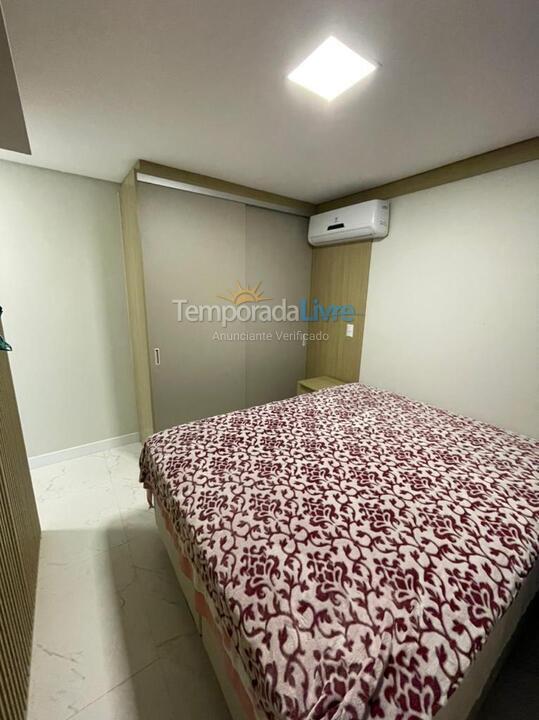 Apartamento para alquiler de vacaciones em Governador Celso Ramos (Praia de Palmas)