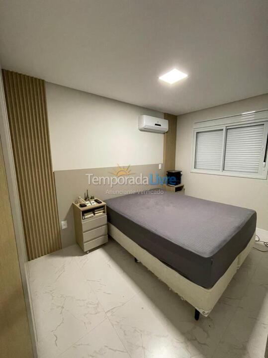 Apartamento para alquiler de vacaciones em Governador Celso Ramos (Praia de Palmas)