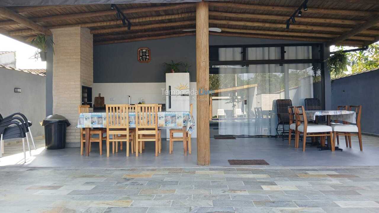 Casa para alquiler de vacaciones em Bertioga (Boraceia)