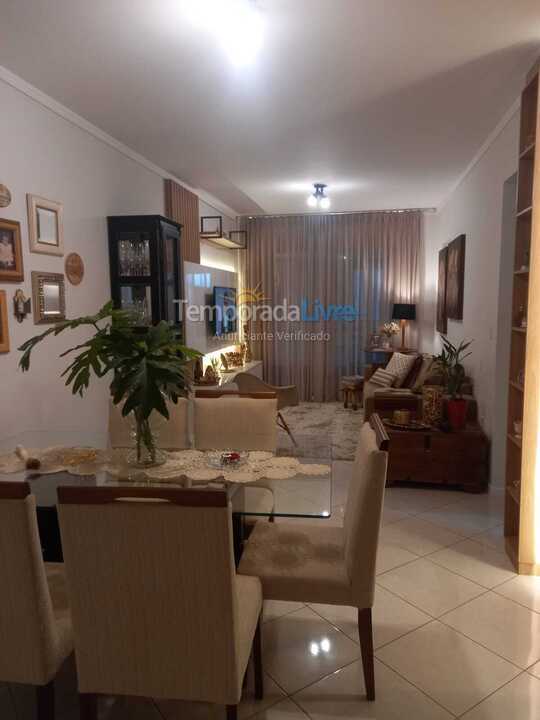 Apartamento para aluguel de temporada em Itapema (Meia Praia)