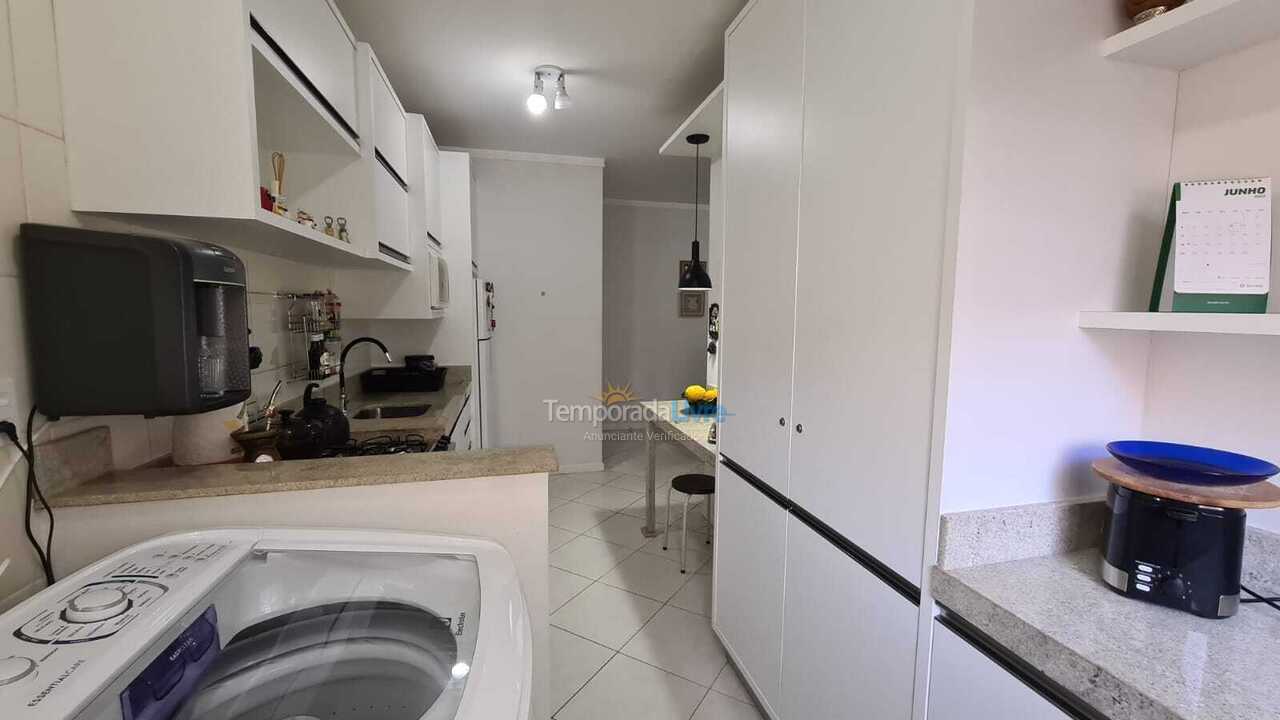 Apartamento para aluguel de temporada em Itapema (Meia Praia)