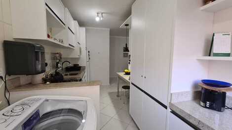 Apartamento de 2 dormitorios bien ubicado en Meia Praia