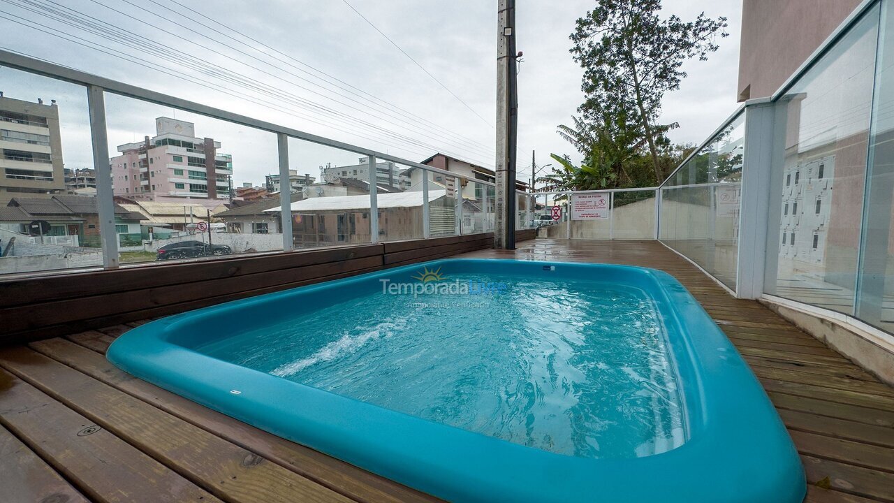 Apartamento para aluguel de temporada em Bombinhas (Praia de Bombas)