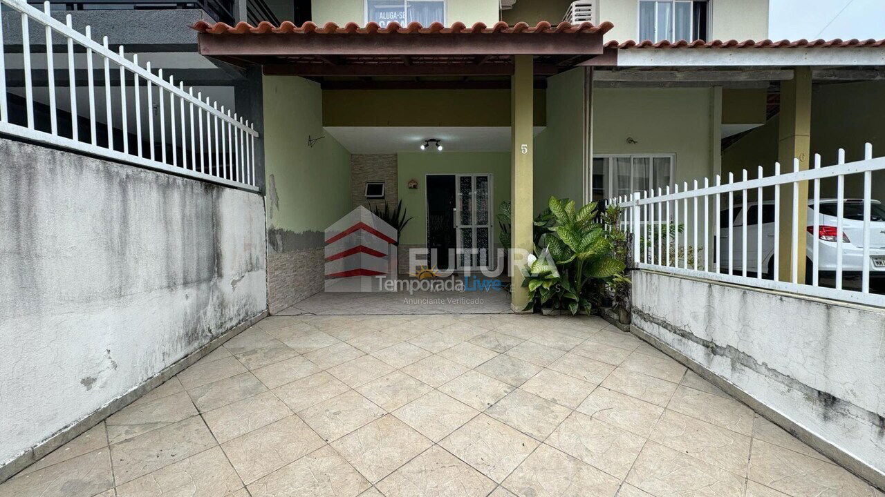 Casa para alquiler de vacaciones em Bombinhas (Praia de Bombas)