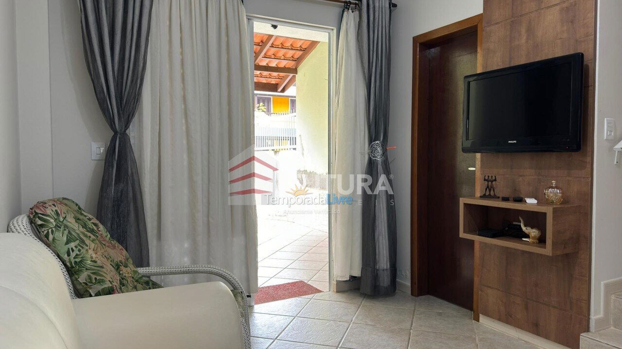 House for vacation rental in Bombinhas (Praia de Bombas)