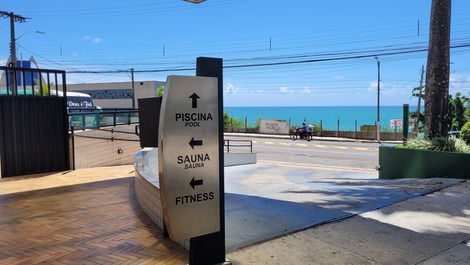 Entrada da piscina , sauna e academia 